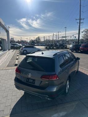 2018 Volkswagen Golf SportWagen TSI SE
