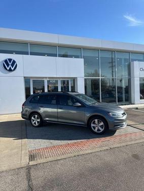 2018 Volkswagen Golf SportWagen TSI SE