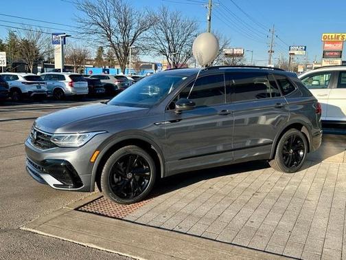 2023 Volkswagen Tiguan 2.0T SE R-Line Black