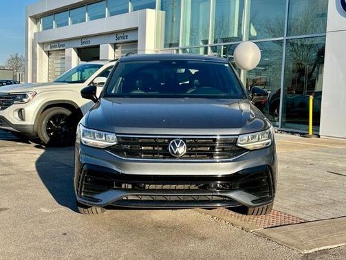 2023 Volkswagen Tiguan 2.0T SE R-Line Black