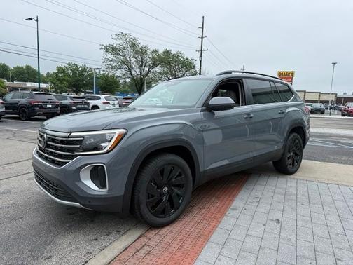 Gray 2026 Volkswagen Atlas 2.0T SE w/Technology