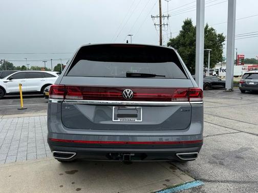 Gray 2026 Volkswagen Atlas 2.0T SE w/Technology