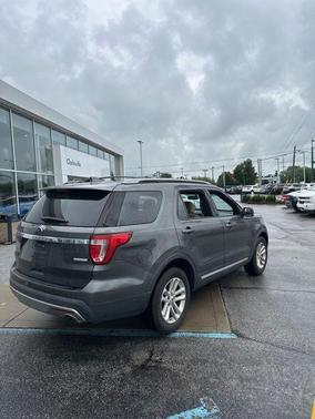 Magnetic 2017 Ford Explorer XLT