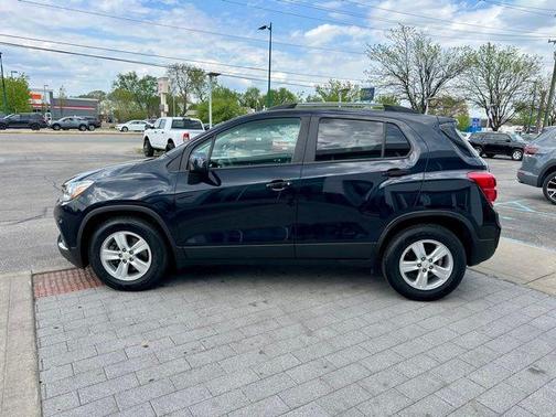 Midnight Blue Metallic 2021 Chevrolet Trax LT