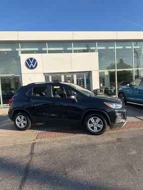 Midnight Blue Metallic 2021 Chevrolet Trax LT