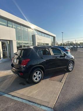 Midnight Blue Metallic 2021 Chevrolet Trax LT