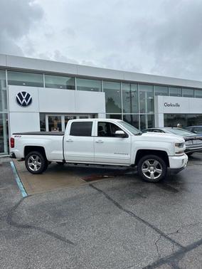 Summit White 2018 Chevrolet Silverado 1500 LT