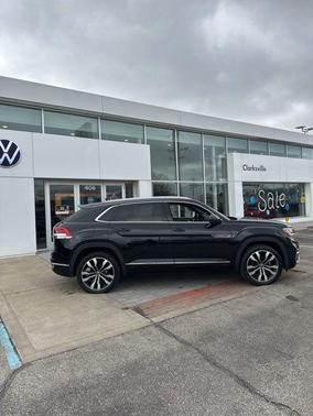 2023 Volkswagen Atlas Cross Sport 3.6L V6 SEL Premium R-Line