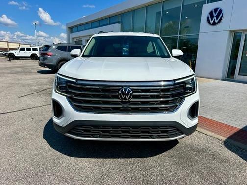 Pure White 2024 Volkswagen Atlas 2.0T SE