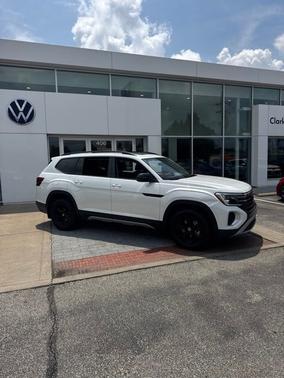 Opal White 2024 Volkswagen Atlas 2.0T Peak Edition SEL