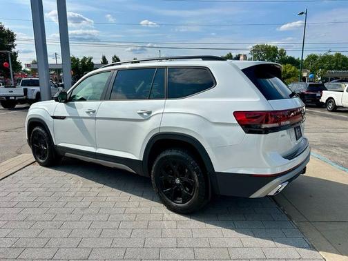 Opal White 2024 Volkswagen Atlas 2.0T Peak Edition SEL