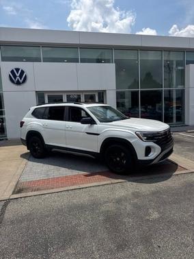 Opal White 2024 Volkswagen Atlas 2.0T Peak Edition SEL