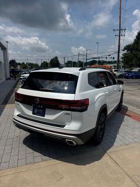 Opal White 2024 Volkswagen Atlas 2.0T Peak Edition SEL
