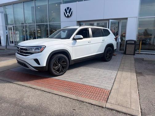 Pure White 2023 Volkswagen Atlas 3.6L SE w/Technology