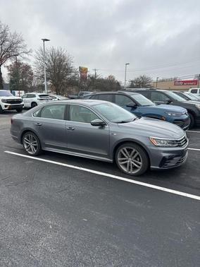 2019 Volkswagen Passat 2.0T SE R-Line