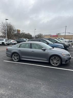 2019 Volkswagen Passat 2.0T SE R-Line