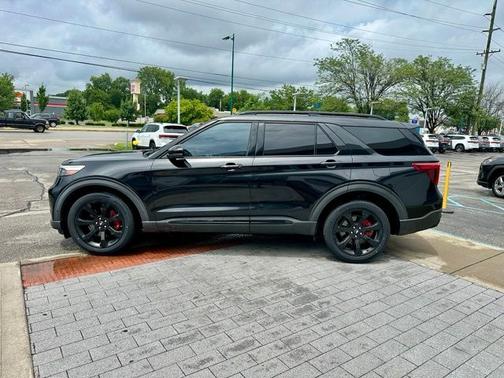 Black Metallic 2020 Ford Explorer ST