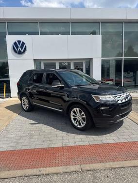Black Metallic 2019 Ford Explorer XLT