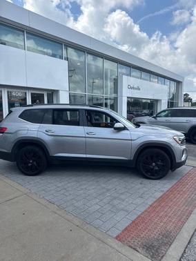 Silver Mist Metallic 2024 Volkswagen Atlas 2.0T SE w/Technology