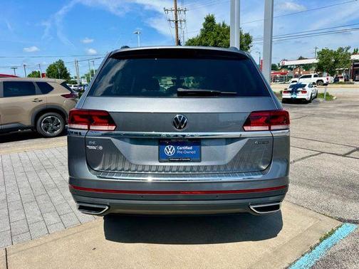 Platinum Gray Metallic 2023 Volkswagen Atlas 2.0T SE