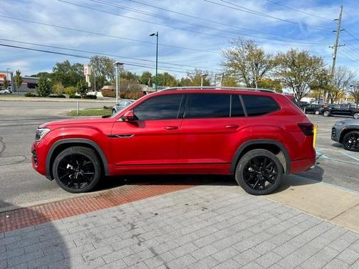 2024 Volkswagen Atlas 2.0T SEL Premium R-Line