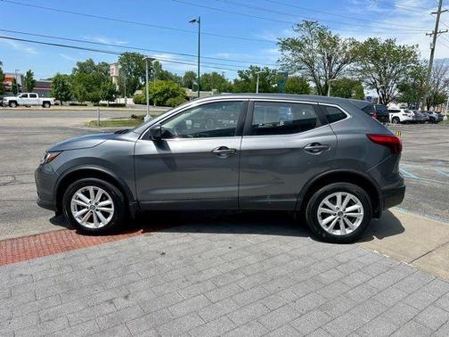 Gun Metallic 2018 Nissan Rogue Sport S