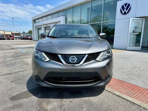 Gun Metallic 2018 Nissan Rogue Sport S