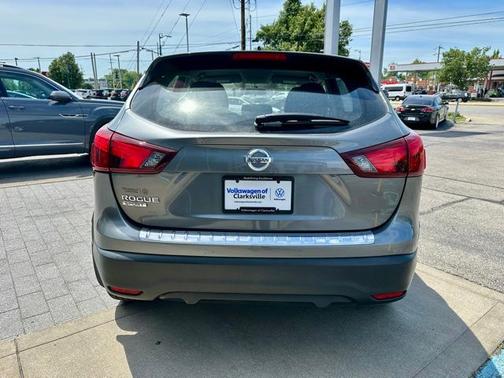 Gun Metallic 2018 Nissan Rogue Sport S
