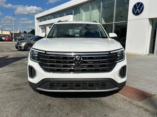 White 2024 Volkswagen Atlas 2.0T SE