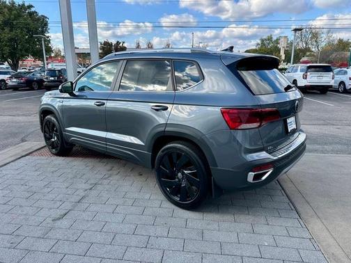 2024 Volkswagen Taos 1.5T SEL