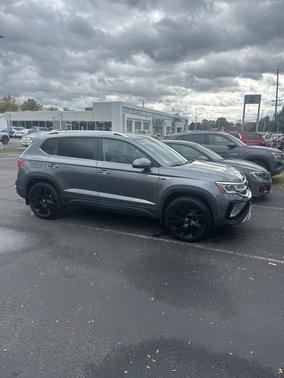 2024 Volkswagen Taos 1.5T SEL