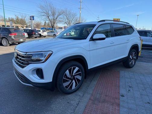 Opal White Pearl 2026 Volkswagen Atlas 2.0T SE W/TECHNOLOGY