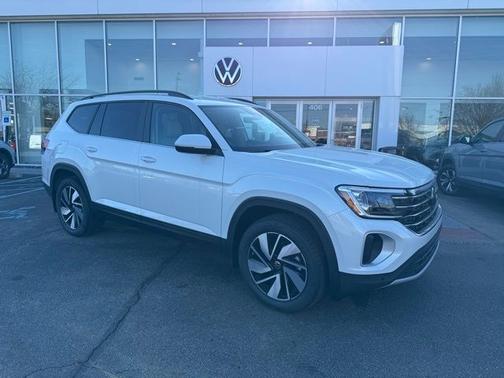 White Pearl 2026 Volkswagen Atlas 2.0T SE w/Technology