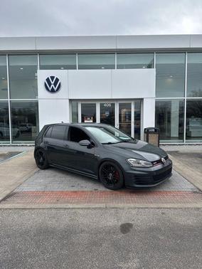 2017 Volkswagen Golf GTI S 4-Door
