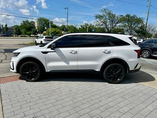 White Pearl 2023 Kia Sorento SX-Prestige