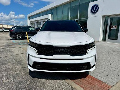 White Pearl 2023 Kia Sorento SX-Prestige