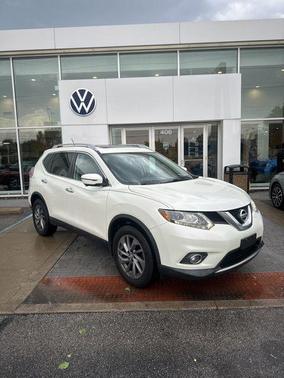 Pearl White 2016 Nissan Rogue SL