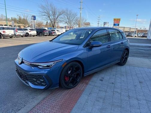 2025 Volkswagen Golf GTI 2.0T SE