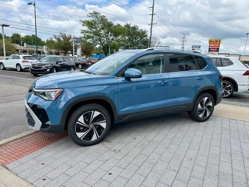 2025 Volkswagen Taos 1.5T SE
