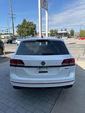 2022 Volkswagen Atlas 3.6 V6 SEL R-Line Black