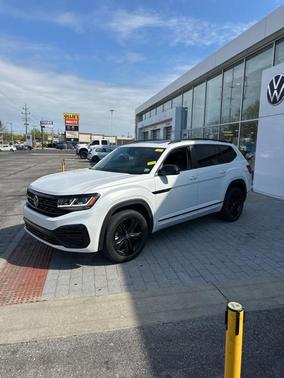 2022 Volkswagen Atlas 3.6 V6 SEL R-Line Black