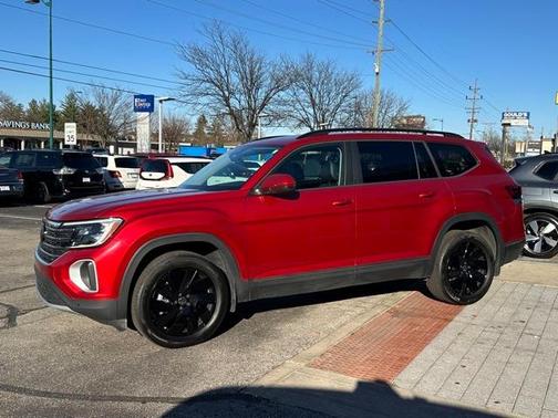 2024 Volkswagen Atlas 2.0T SE w/Technology