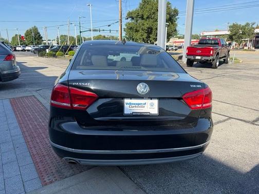 Black 2013 Volkswagen Passat 2.0 TDI SEL Premium
