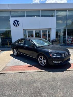 Black 2013 Volkswagen Passat TDI SEL Premium