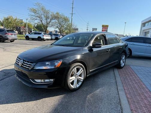 Black 2013 Volkswagen Passat 2.0 TDI SEL Premium