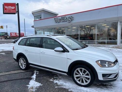 2017 Volkswagen Golf Alltrack TSI SE