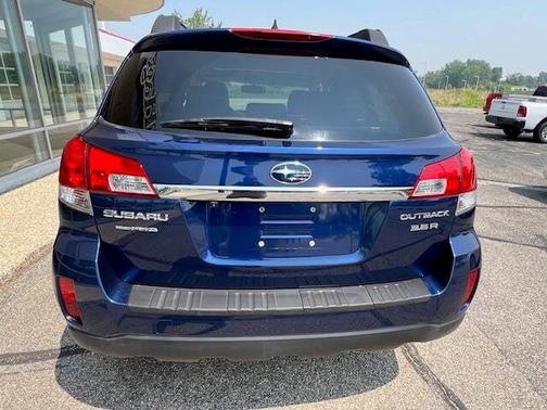 2011 Subaru Outback 3.6 R Limited