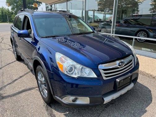 2011 Subaru Outback 3.6 R Limited