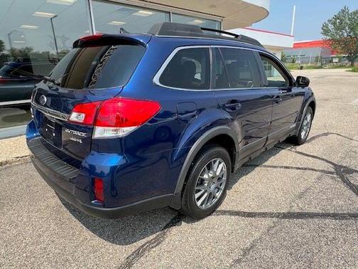 2011 Subaru Outback 3.6 R Limited
