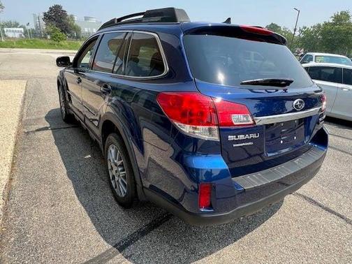 2011 Subaru Outback 3.6 R Limited